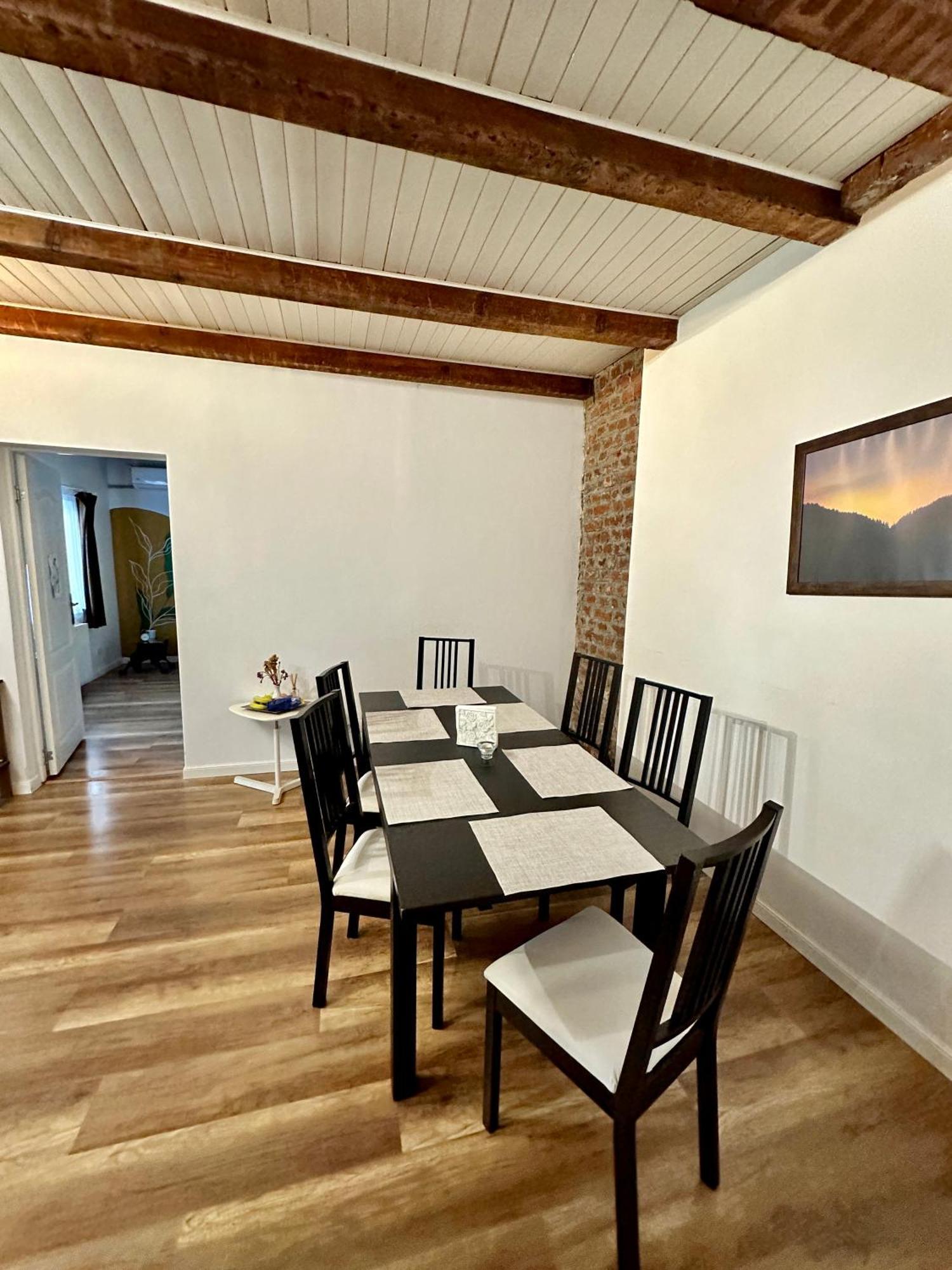 Interbelic House With Courtyard And Terrace Βίλα Βουκουρέστι Εξωτερικό φωτογραφία